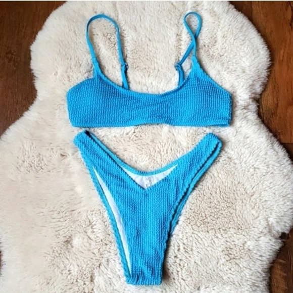 New Scrunchy Scoop Top and Brazilian Bottom Bikini Set Swimsuit Size M - Picture 5 of 7